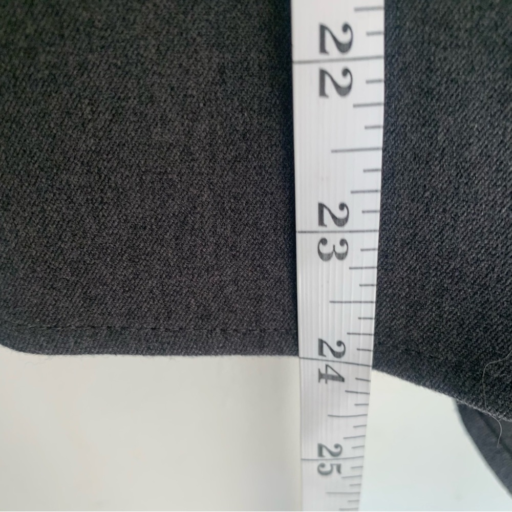 Anthropology Elevenses Asymmetrical Skirt Size 8
Fully lined Side zipper - Picture 7 of 8